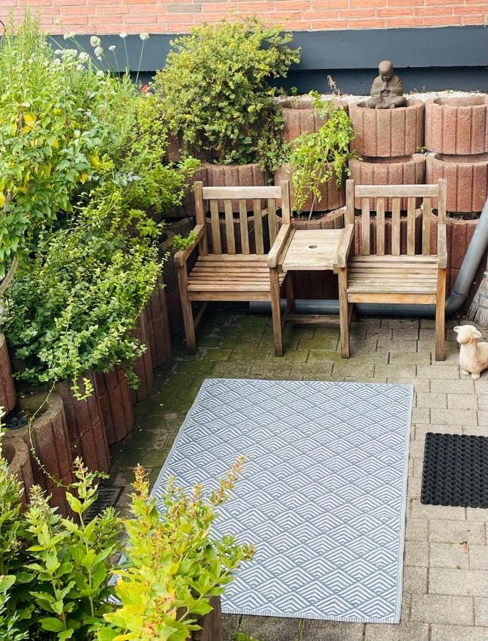 Modernes Appartement Im Gruenen - Stilvoll Und Komfortabel Köln Kültér fotó